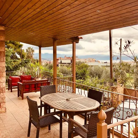 Saron Corinth